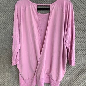 3/4 sleeve athletic shirt